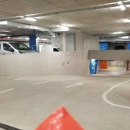 Waterfront Lux 1 アパート