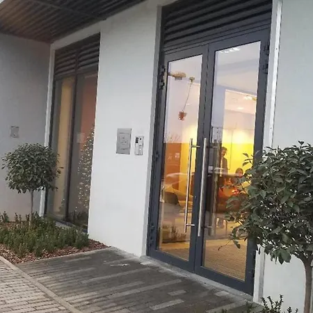 Waterfront Lux 1 * ベオグラード