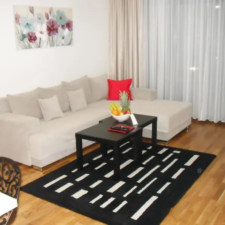 Apartment Waterfront Lux 1 *