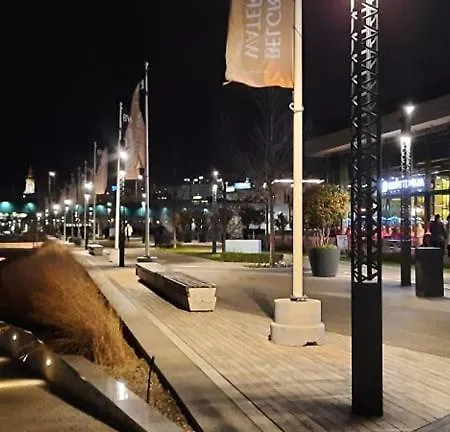 Waterfront Lux 1 *